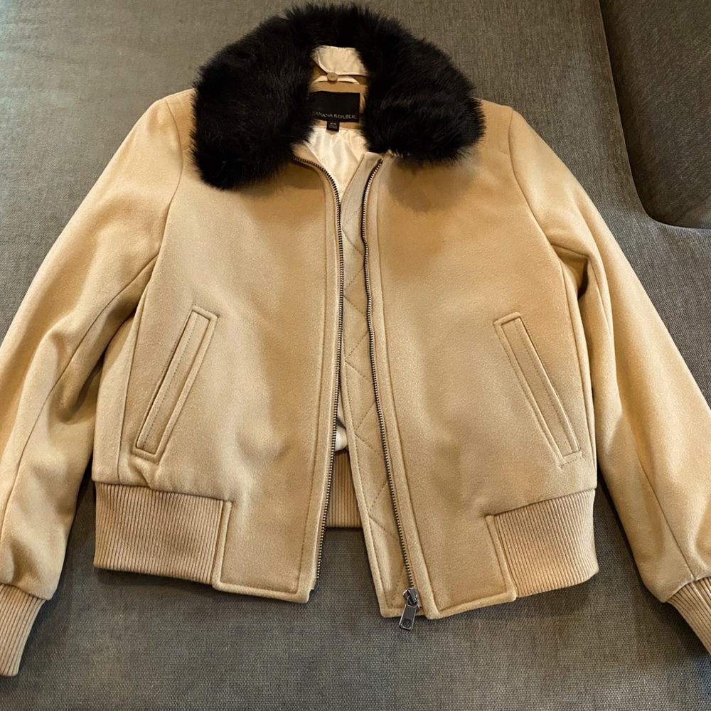 Banana Republic Wool camel bomber jacket with removable faux fur collar